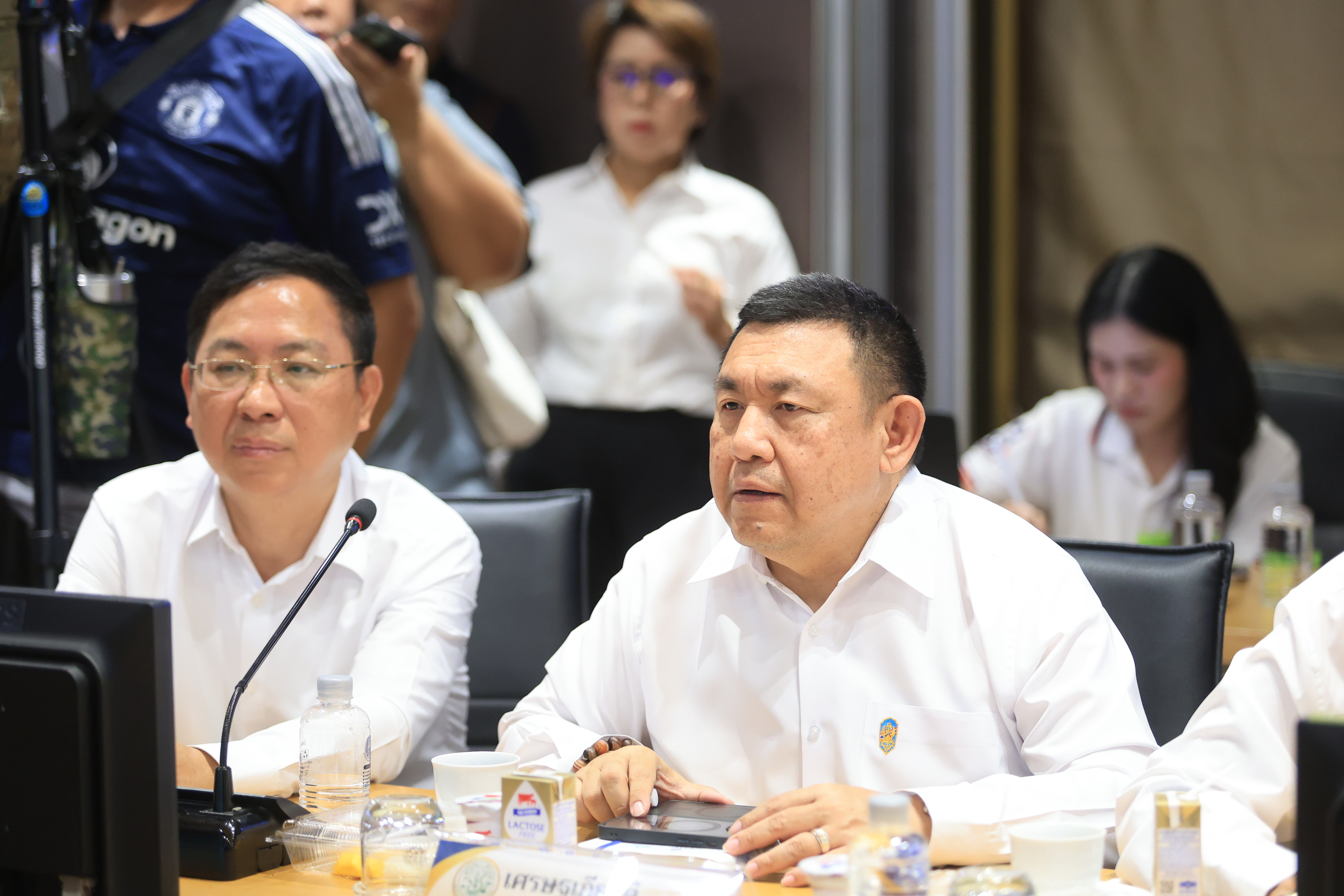 title - เลขาธิการ ส.ป.ก. ร่วมการประชุมผู้บริหารระดับสูงของกระทรวงเกษตรและสหกรณ์ รับมอบนโยบาย รมว.กษ. 5 ด้าน เน้นการทำงานเชิงรุก ลดขั้นตอน เร่งการนำเทคโนโลยีดิจิทัลมาช่วยในการทำงาน ผลักดัน 6 เรื่องเร่งด่วน ต้องเห็นผลที่เป็นรูปธรรม ชูแนวคิดหลัก “เกษตรนวัตกรรม เพื่อความยั่งยืนเกษตรกรไทย” 